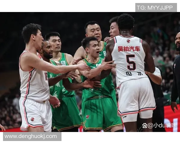 辽宁队惨败CBA全明星赛，教练怒斥球员表现力不足