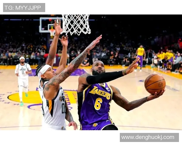 湖人对阵爵士精彩文字直播全程回顾与赛况分析