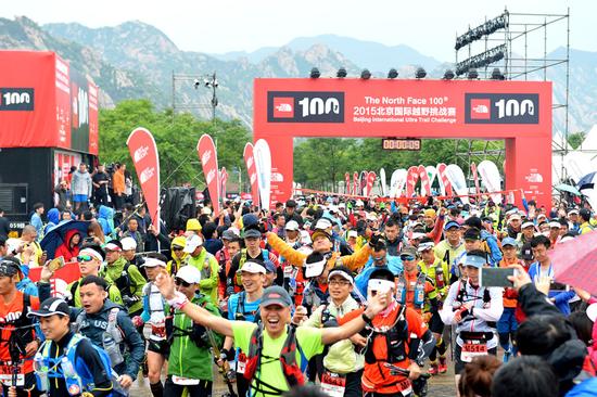 球速体育下载四川马拉松“超级周末”引发春季经济热潮四大赛事齐亮相