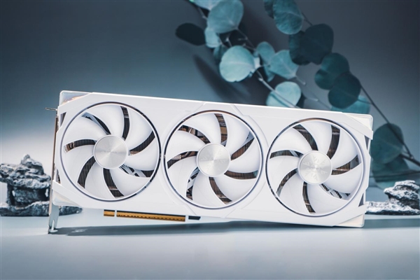 快速体育运动打击矢量耕升 GeF球速体育入口orce RTX 5070 踏雪 OC一招致胜(图7)